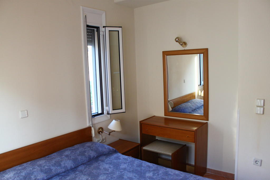 Sungate Beach Ровиес Стая снимка